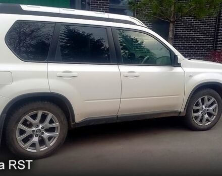 Білий Ніссан ІксТрейл, об'ємом двигуна 2 л та пробігом 310 тис. км за 9000 $, фото 3 на Automoto.ua