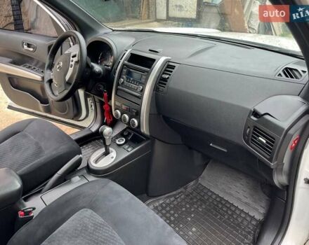 Білий Ніссан ІксТрейл, об'ємом двигуна 2 л та пробігом 179 тис. км за 13300 $, фото 34 на Automoto.ua