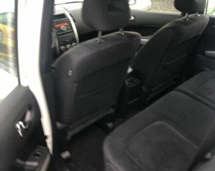 Белый Ниссан ИксТрейл, объемом двигателя 2 л и пробегом 271 тыс. км за 3780 $, фото 8 на Automoto.ua