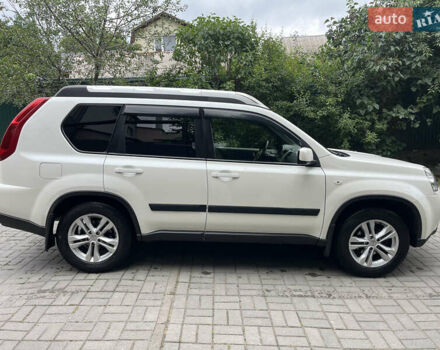 Белый Ниссан ИксТрейл, объемом двигателя 2 л и пробегом 251 тыс. км за 16500 $, фото 2 на Automoto.ua
