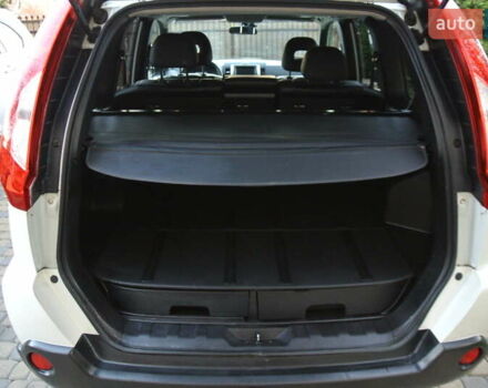 Білий Ніссан ІксТрейл, об'ємом двигуна 2 л та пробігом 230 тис. км за 13999 $, фото 28 на Automoto.ua