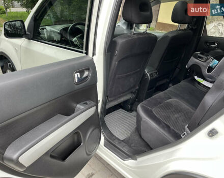 Белый Ниссан ИксТрейл, объемом двигателя 2 л и пробегом 251 тыс. км за 16500 $, фото 10 на Automoto.ua