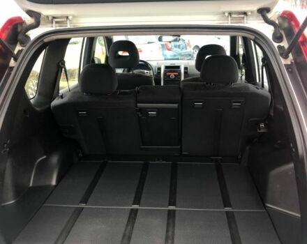 Белый Ниссан ИксТрейл, объемом двигателя 2 л и пробегом 271 тыс. км за 3780 $, фото 7 на Automoto.ua