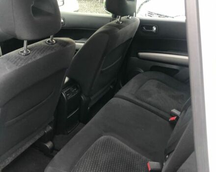 Белый Ниссан ИксТрейл, объемом двигателя 2 л и пробегом 271 тыс. км за 3780 $, фото 9 на Automoto.ua