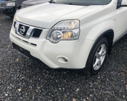 Белый Ниссан ИксТрейл, объемом двигателя 2 л и пробегом 271 тыс. км за 3780 $, фото 2 на Automoto.ua