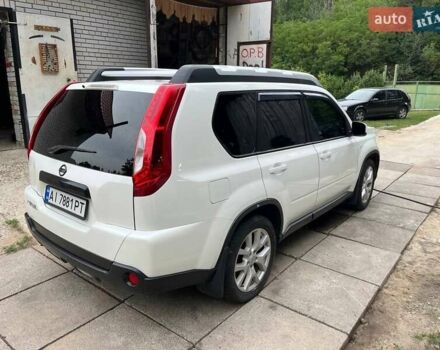 Білий Ніссан ІксТрейл, об'ємом двигуна 2 л та пробігом 179 тис. км за 13300 $, фото 3 на Automoto.ua