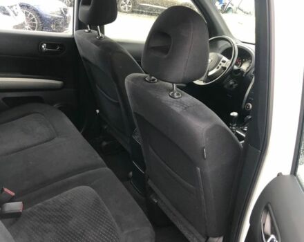 Белый Ниссан ИксТрейл, объемом двигателя 2 л и пробегом 271 тыс. км за 3780 $, фото 5 на Automoto.ua