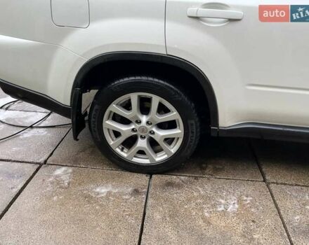 Білий Ніссан ІксТрейл, об'ємом двигуна 2 л та пробігом 179 тис. км за 13300 $, фото 12 на Automoto.ua