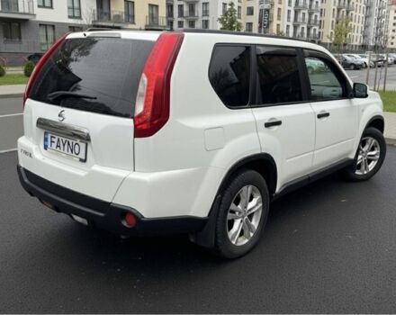 Белый Ниссан ИксТрейл, объемом двигателя 2 л и пробегом 275 тыс. км за 10333 $, фото 4 на Automoto.ua