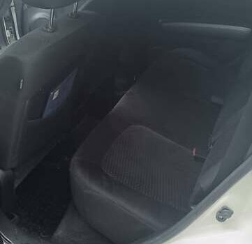 Белый Ниссан ИксТрейл, объемом двигателя 2 л и пробегом 275 тыс. км за 11000 $, фото 11 на Automoto.ua