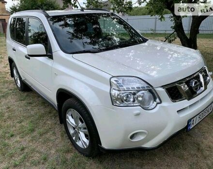 Білий Ніссан ІксТрейл, об'ємом двигуна 2 л та пробігом 270 тис. км за 9500 $, фото 4 на Automoto.ua