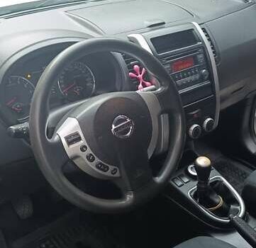 Белый Ниссан ИксТрейл, объемом двигателя 2 л и пробегом 275 тыс. км за 11000 $, фото 12 на Automoto.ua