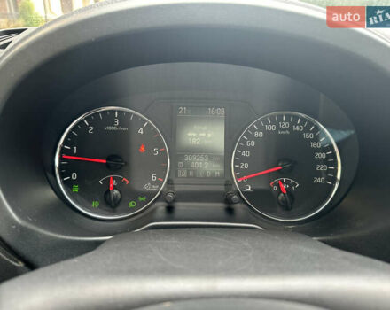 Белый Ниссан ИксТрейл, объемом двигателя 2 л и пробегом 312 тыс. км за 9999 $, фото 30 на Automoto.ua