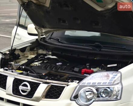 Белый Ниссан ИксТрейл, объемом двигателя 2 л и пробегом 121 тыс. км за 13800 $, фото 22 на Automoto.ua