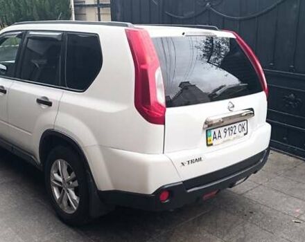 Белый Ниссан ИксТрейл, объемом двигателя 2 л и пробегом 275 тыс. км за 11000 $, фото 7 на Automoto.ua