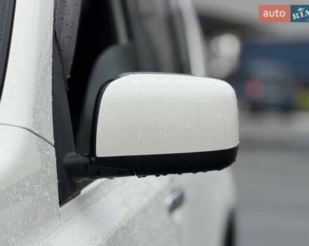 Белый Ниссан ИксТрейл, объемом двигателя 2 л и пробегом 240 тыс. км за 11000 $, фото 8 на Automoto.ua