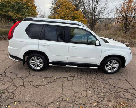 Ниссан ИксТрейл 2013 в Киеве на Automoto.ua Белый Ниссан ИксТрейл, объемом двигателя 2 л и пробегом 310 тыс. км за 11555 $, фото 2 на Automoto.ua