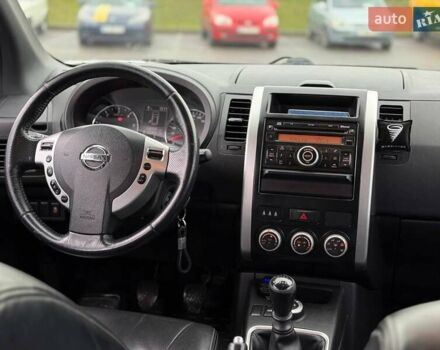 Белый Ниссан ИксТрейл, объемом двигателя 2 л и пробегом 240 тыс. км за 11000 $, фото 39 на Automoto.ua