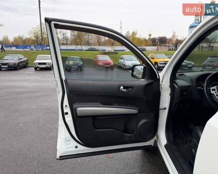 Белый Ниссан ИксТрейл, объемом двигателя 2 л и пробегом 240 тыс. км за 11000 $, фото 31 на Automoto.ua