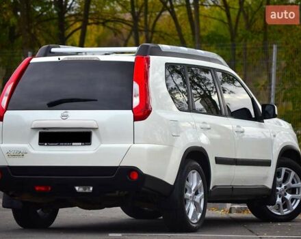 Белый Ниссан ИксТрейл, объемом двигателя 2 л и пробегом 121 тыс. км за 13800 $, фото 1 на Automoto.ua