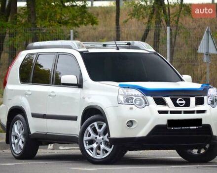 Белый Ниссан ИксТрейл, объемом двигателя 2 л и пробегом 121 тыс. км за 13800 $, фото 9 на Automoto.ua