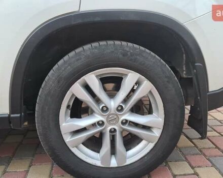 Белый Ниссан ИксТрейл, объемом двигателя 2 л и пробегом 279 тыс. км за 12900 $, фото 6 на Automoto.ua