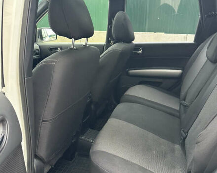 Белый Ниссан ИксТрейл, объемом двигателя 2 л и пробегом 312 тыс. км за 9999 $, фото 35 на Automoto.ua