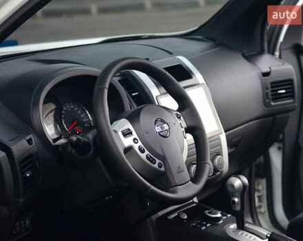 Белый Ниссан ИксТрейл, объемом двигателя 2 л и пробегом 121 тыс. км за 13800 $, фото 18 на Automoto.ua