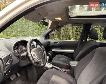 Ниссан ИксТрейл 2013 в Киеве на Automoto.ua Белый Ниссан ИксТрейл, объемом двигателя 2 л и пробегом 235 тыс. км за 13500 $, фото 10 на Automoto.ua