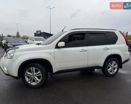 Белый Ниссан ИксТрейл, объемом двигателя 2 л и пробегом 240 тыс. км за 11000 $, фото 9 на Automoto.ua