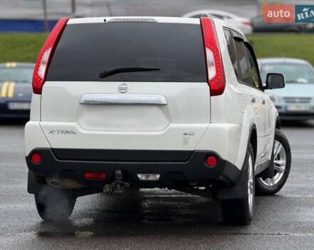 Белый Ниссан ИксТрейл, объемом двигателя 2 л и пробегом 240 тыс. км за 11000 $, фото 17 на Automoto.ua