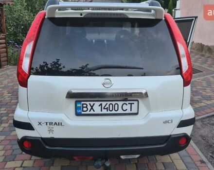 Белый Ниссан ИксТрейл, объемом двигателя 2 л и пробегом 279 тыс. км за 12900 $, фото 3 на Automoto.ua