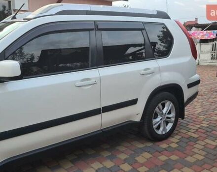 Белый Ниссан ИксТрейл, объемом двигателя 2 л и пробегом 279 тыс. км за 12900 $, фото 1 на Automoto.ua