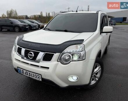 Белый Ниссан ИксТрейл, объемом двигателя 2 л и пробегом 240 тыс. км за 11000 $, фото 11 на Automoto.ua