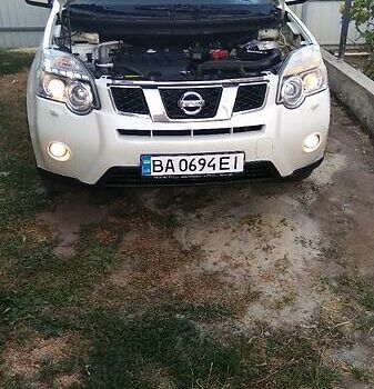 Білий Ніссан ІксТрейл, об'ємом двигуна 2 л та пробігом 270 тис. км за 9500 $, фото 5 на Automoto.ua