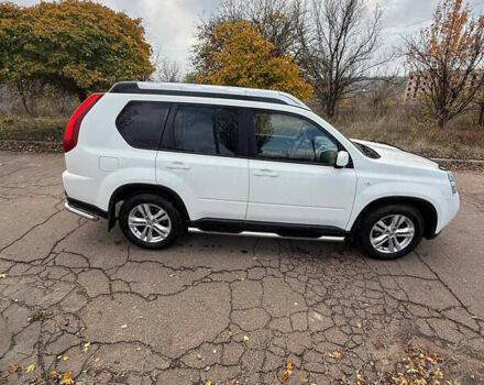 Ниссан ИксТрейл 2013 в Киеве на Automoto.ua Белый Ниссан ИксТрейл, объемом двигателя 2 л и пробегом 310 тыс. км за 11555 $, фото 3 на Automoto.ua