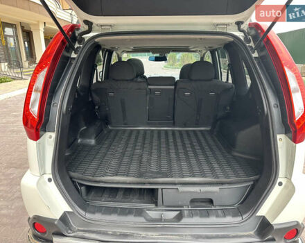 Белый Ниссан ИксТрейл, объемом двигателя 2 л и пробегом 312 тыс. км за 9999 $, фото 34 на Automoto.ua