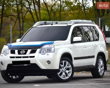 Белый Ниссан ИксТрейл, объемом двигателя 2 л и пробегом 121 тыс. км за 13800 $, фото 7 на Automoto.ua