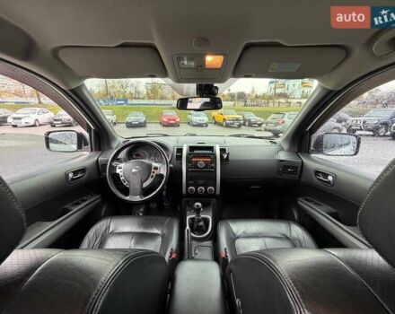 Белый Ниссан ИксТрейл, объемом двигателя 2 л и пробегом 240 тыс. км за 11000 $, фото 37 на Automoto.ua