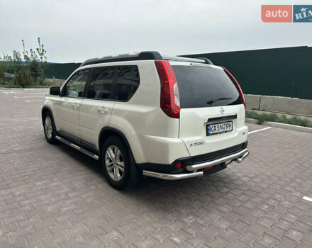 Белый Ниссан ИксТрейл, объемом двигателя 2 л и пробегом 312 тыс. км за 9999 $, фото 9 на Automoto.ua