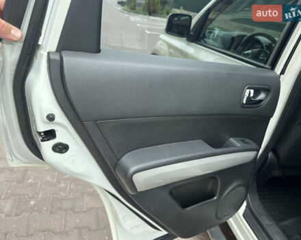 Белый Ниссан ИксТрейл, объемом двигателя 2 л и пробегом 312 тыс. км за 9999 $, фото 38 на Automoto.ua