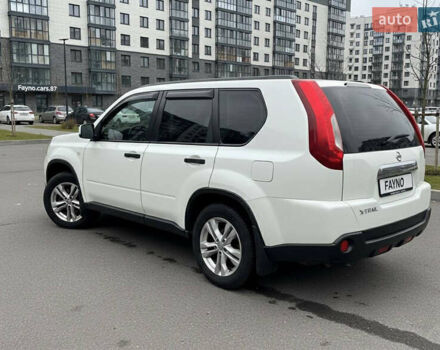 Белый Ниссан ИксТрейл, объемом двигателя 2 л и пробегом 275 тыс. км за 10333 $, фото 1 на Automoto.ua