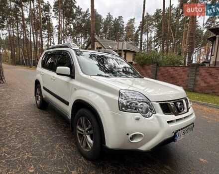Ниссан ИксТрейл 2013 в Киеве на Automoto.ua Белый Ниссан ИксТрейл, объемом двигателя 2 л и пробегом 235 тыс. км за 13500 $, фото 3 на Automoto.ua