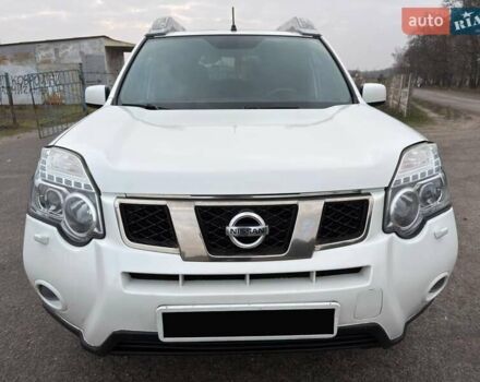 Белый Ниссан ИксТрейл, объемом двигателя 2 л и пробегом 170 тыс. км за 10450 $, фото 6 на Automoto.ua
