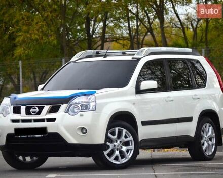 Белый Ниссан ИксТрейл, объемом двигателя 2 л и пробегом 121 тыс. км за 13800 $, фото 8 на Automoto.ua