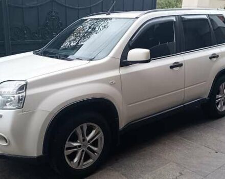 Белый Ниссан ИксТрейл, объемом двигателя 2 л и пробегом 275 тыс. км за 11000 $, фото 8 на Automoto.ua