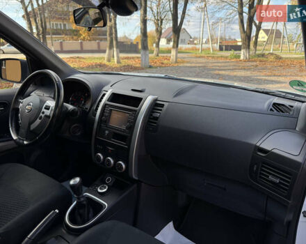 Ниссан ИксТрейл 2013 в Тячеве на Automoto.ua Белый Ниссан ИксТрейл, объемом двигателя 2 л и пробегом 261 тыс. км за 11900 $, фото 32 на Automoto.ua