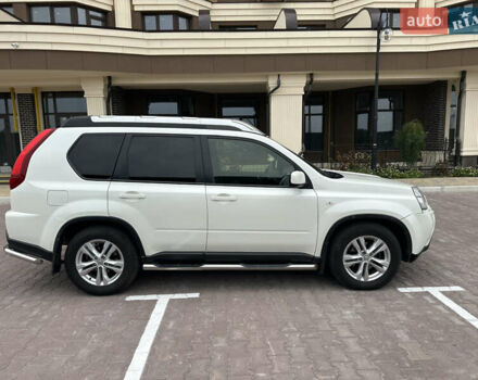 Белый Ниссан ИксТрейл, объемом двигателя 2 л и пробегом 312 тыс. км за 9999 $, фото 18 на Automoto.ua