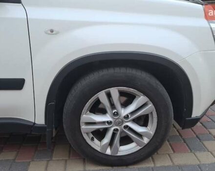 Белый Ниссан ИксТрейл, объемом двигателя 2 л и пробегом 279 тыс. км за 12900 $, фото 10 на Automoto.ua