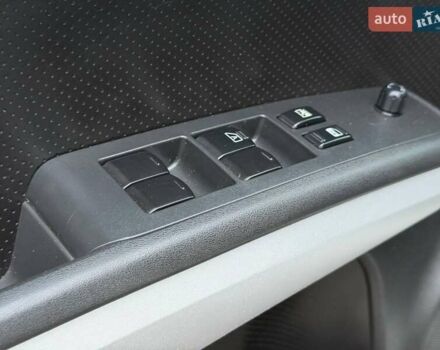 Белый Ниссан ИксТрейл, объемом двигателя 2 л и пробегом 170 тыс. км за 10450 $, фото 20 на Automoto.ua